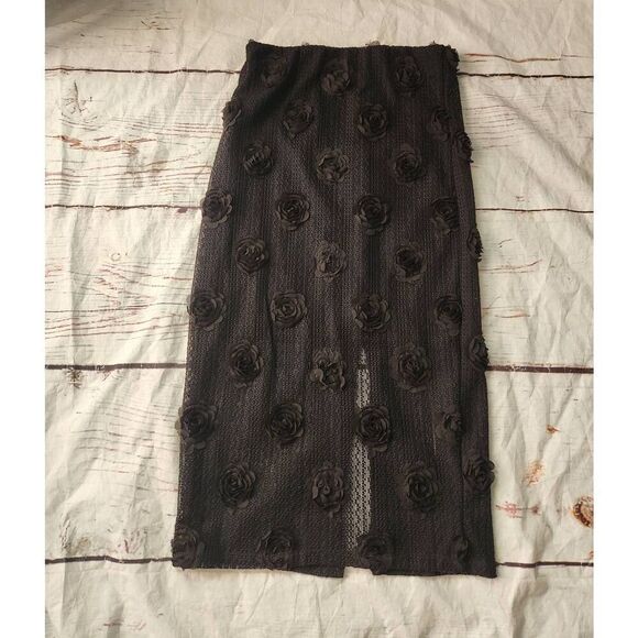 Bailey/44 3D Rosette Applique Midi Skirt Size Small NWT - Picture 1 of 5